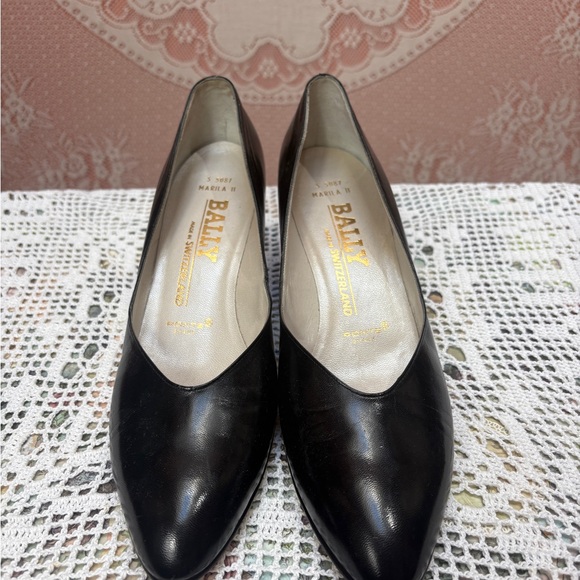 Bally Black Leather Kitten Heels | 9½ AA - Picture 4 of 7